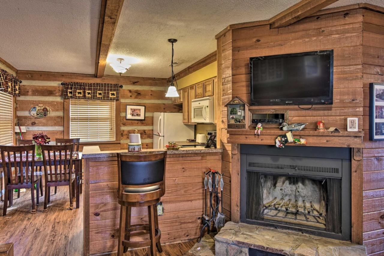 Vila Cozy Cabin With Hot Tub And Smoky Mountain Views! Bryson City Exteriér fotografie