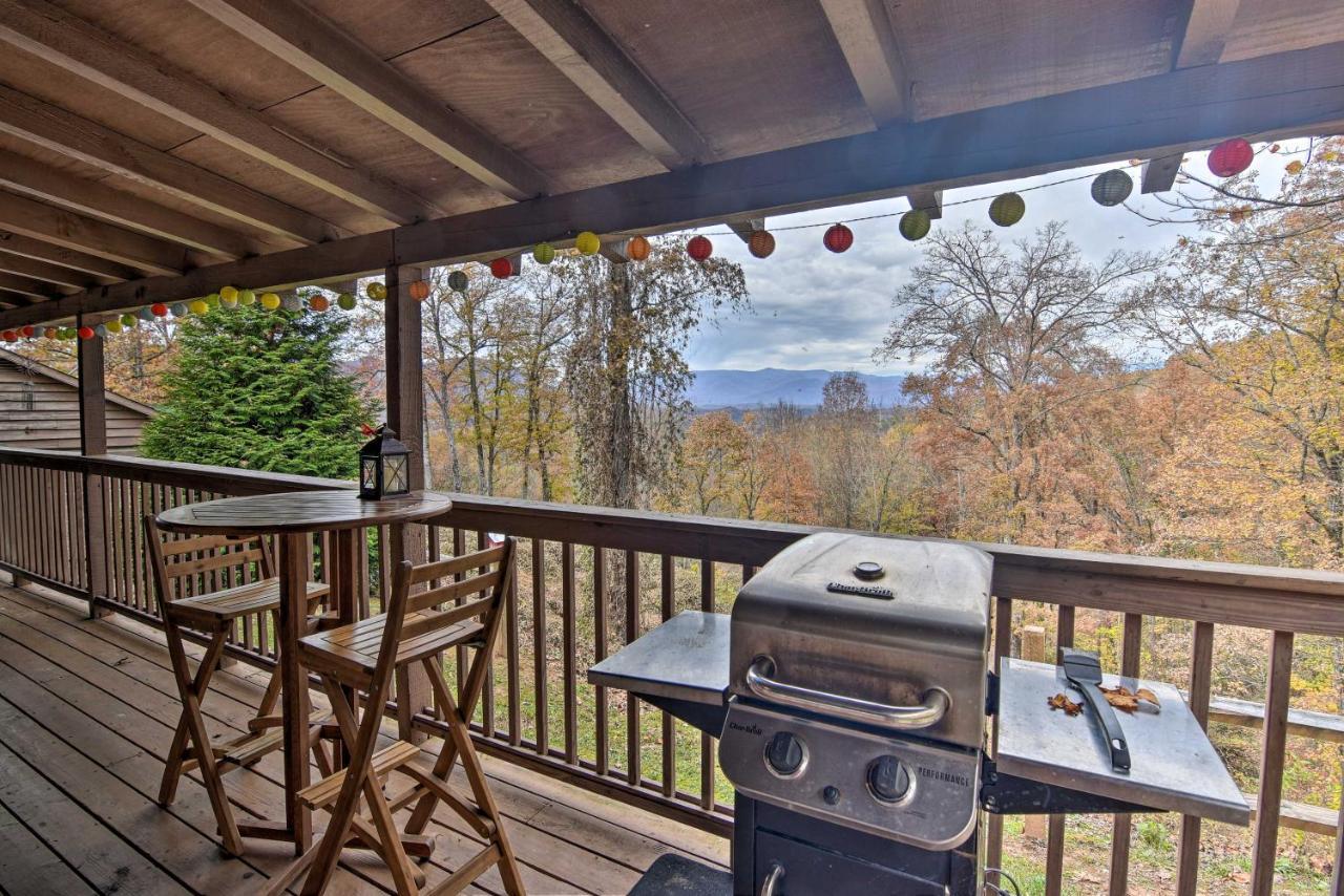 Vila Cozy Cabin With Hot Tub And Smoky Mountain Views! Bryson City Exteriér fotografie